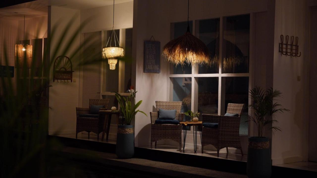 The White Bay Hotel Gili Trawangan Exterior foto
